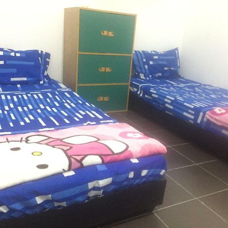 Jiaxin Hostel Ulu Tiram Dış mekan fotoğraf
