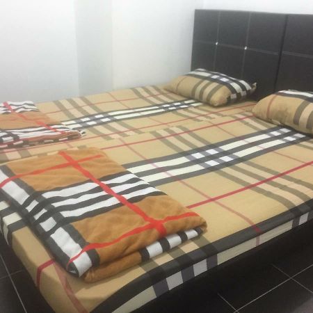 Jiaxin Hostel Ulu Tiram Dış mekan fotoğraf