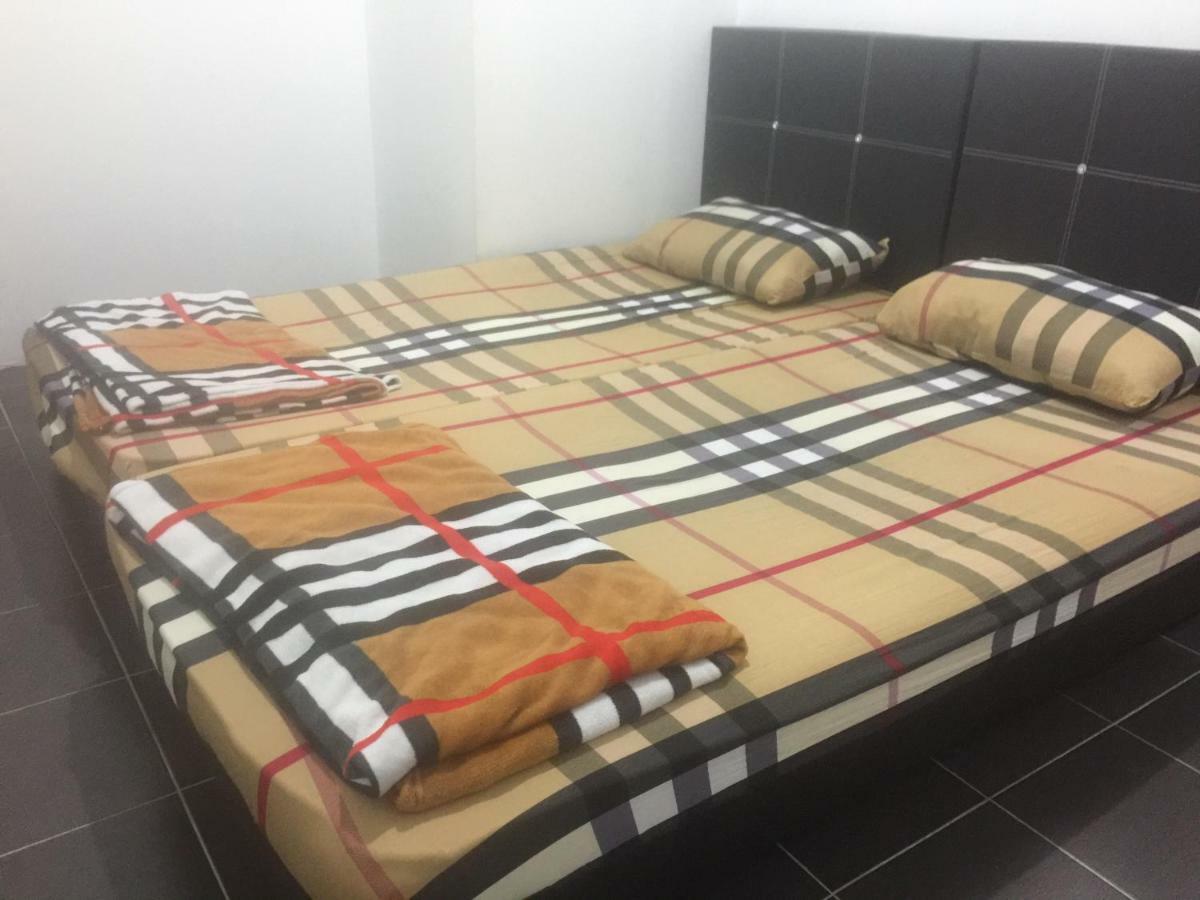 Jiaxin Hostel Ulu Tiram Dış mekan fotoğraf