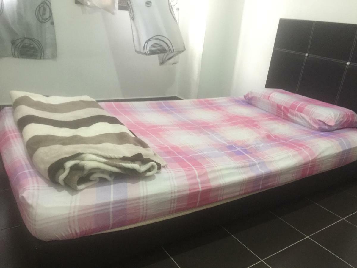 Jiaxin Hostel Ulu Tiram Dış mekan fotoğraf