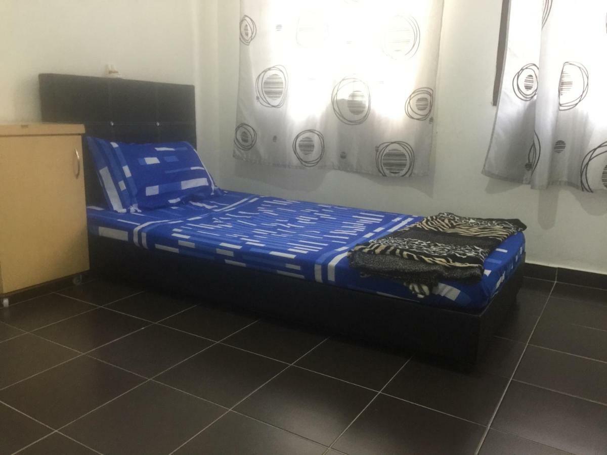 Jiaxin Hostel Ulu Tiram Dış mekan fotoğraf