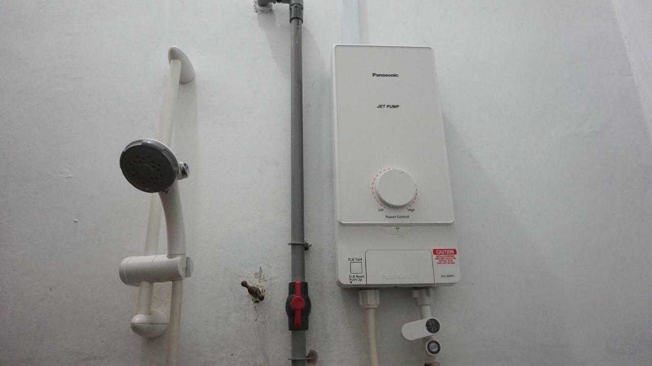 Jiaxin Hostel Ulu Tiram Dış mekan fotoğraf